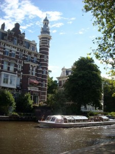 ams-canal04