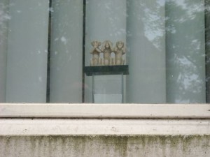ams-window02